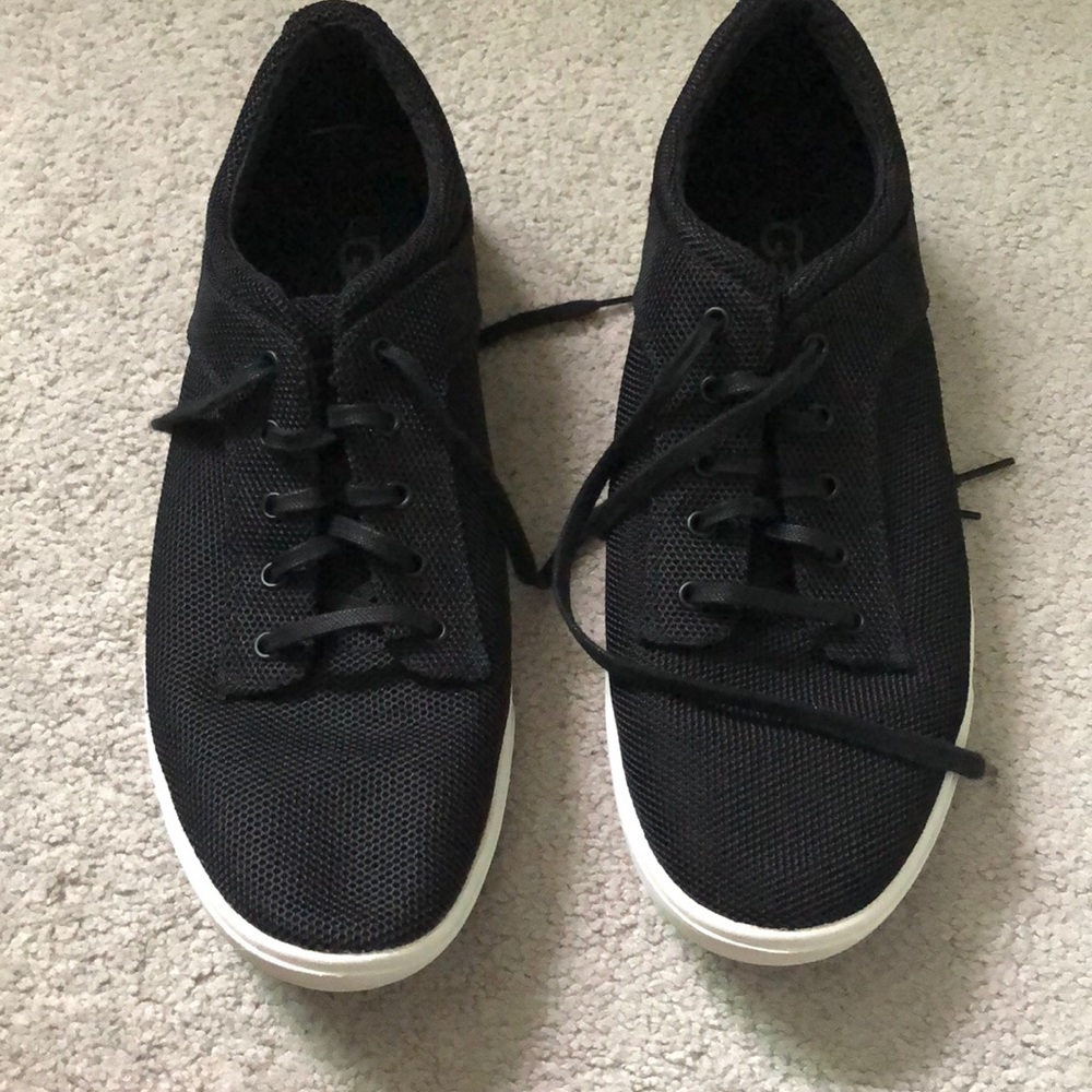 Men Ugg Sneakers size 11